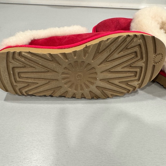 UGG HOT PINK Suede Shearling Clog Mules with Cream Collar - Picture 3 of 4